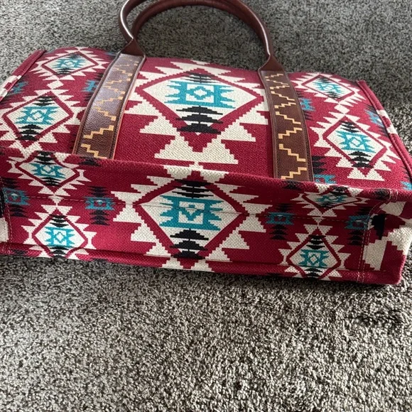 Wrangler Tote Bag - Red and Brown - Picture 6 of 6